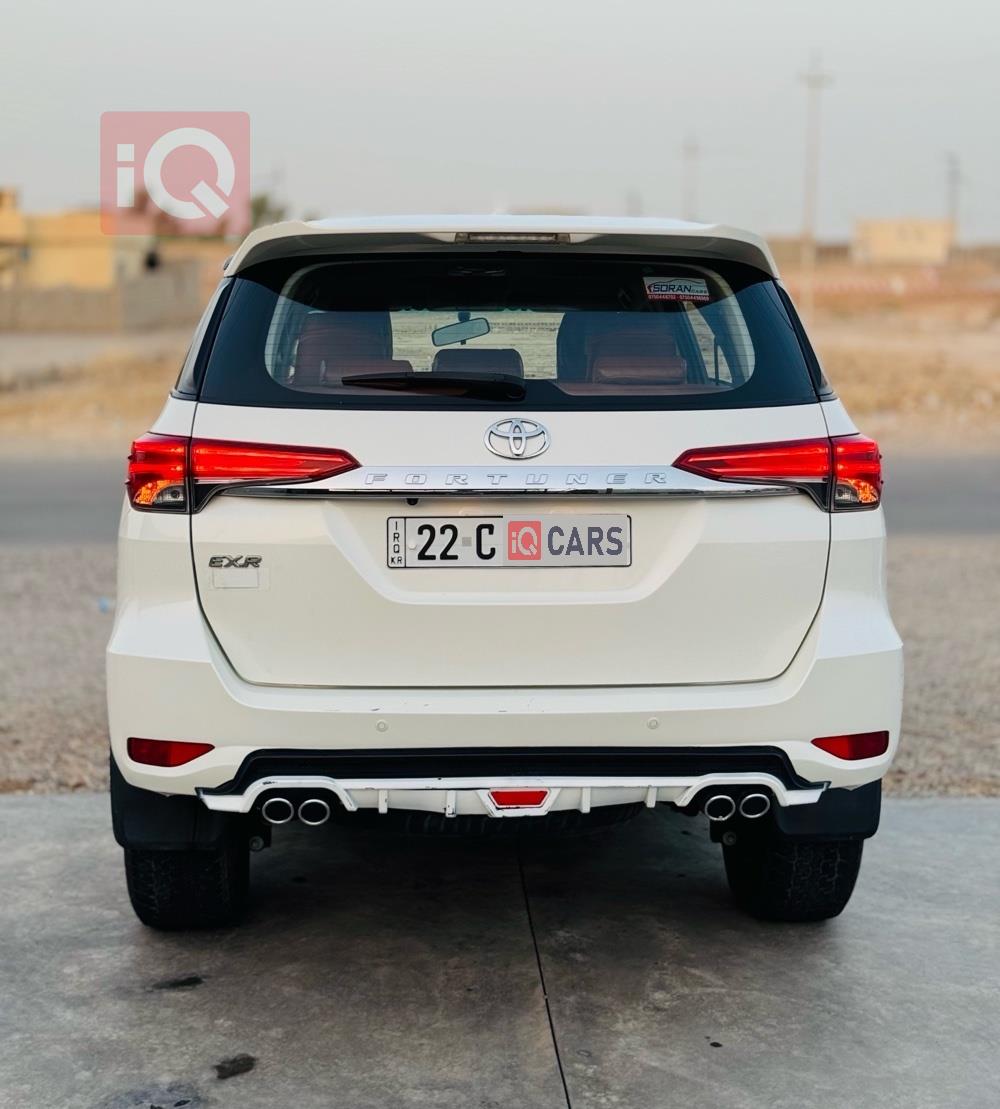 تۆیۆتا فۆرچێنەر